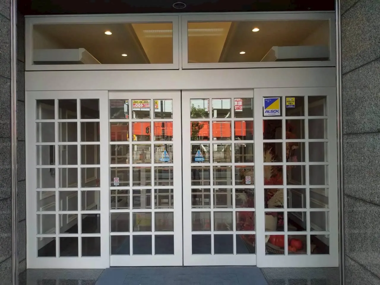 自動ドア塗装工事